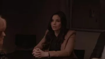 Reiss Dusky Pink Harper Blazer porté par Jessica Knight (Katrina Law) vu dans NCIS (S20E21)