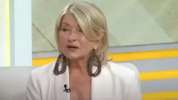 Boucles d’oreilles Brunello Cucinelli Vetro Loops Drop portées par Martha Stewart comme on le voit dans Aujourd’hui le 15 mai 2023