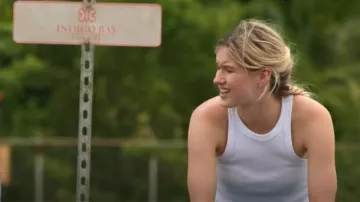 James Perse Stretch-Jersey Tank porté par Alison Thomas (West Duchovny) vu dans Saint X (S01E01)