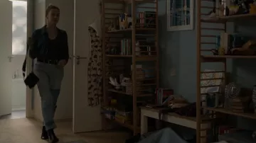 Joe’s Jeans Tomboy Slim Fit Jeans porté par Michelle Lasso (Andrea Anders) vu dans Ted Lasso