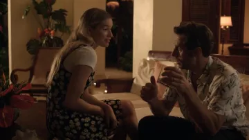 B. Smart' Floral Bodycon Mini Sexy Party Cocktail Dress usado por Alison Thomas (West Duchovny) como se ve en Saint X (S01E04)