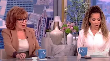 Blazer de mezcla de lana de doble pecho Preston de trapo y hueso usado por Joy Behar como se ve en The View el 16 de mayo de 2023
