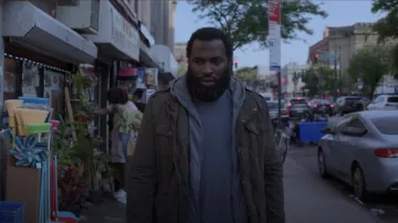 Chaqueta militar de 4 bolsillos forrada de Sherpa para hombres de Levi's usada por Clive 'Gogo' Richardson (Josh Bonzie) como se ve en Saint X (S01E05)