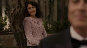 WornOnTV: Abby's black lace bra on Girlfriends Guide to Divorce