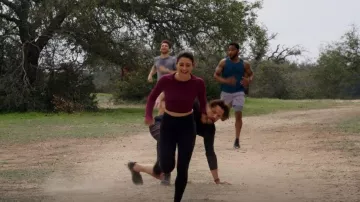Lululemon Align Leggings portés par Cassie Perez (Ashley Reyes) comme on le voit dans Walker (S03E18)