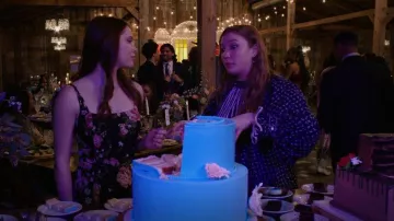 Doen Beatrice Crochet Dentelle Garnie de Coton-Popeline Bio à imprimé floral Mini robe portée par Willa (Hope Lauren) vue dans Walker (S03E18)