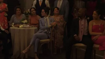 Eliza J Flo­ral Print Chif­fon Cas­cade Maxi Dress worn by Gwyneth Morgan (Lisa Edelstein) as seen in 9-1-1: Lone Star (S04E18)