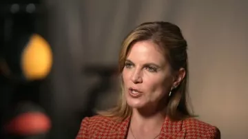 L'Agence Chamberlain Houndstooth Blazer worn by Natalie Morales as seen in CBS Mornings on May 19, 2023