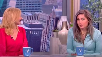 Vestido Coucoo Moorea usado por Trace Lysette como se ve en The View el 17 de mayo de 2023