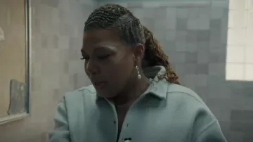 Simone Rocha Pearl-Detail Aros usados por Robyn McCall (Queen Latifah) como se ve en The Equalizer (S03E18)