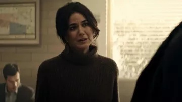Rag and Bone Pierce Turtleneck usado por Lana Lang Cushing (Emmanuelle Chriqui) como se ve en Superman & Lois (S03E09)