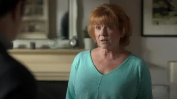 Eileen Fisher Organic Linen Cotton Slub V-Neck Top porté par Dottie Lasso vu dans Ted Lasso (S03E11)