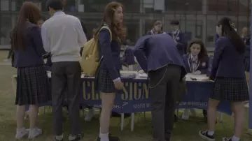 Dr. martens Oxford BOots portés par Kitty (Anna Cathcart) comme on le voit dans XO, Kitty (S01E03)