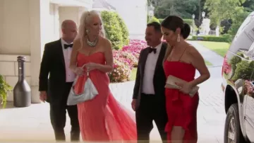 Alexander McQueen Vestido de gasa de seda usado por Margaret Josephs como se ve en The Real Housewives of New Jersey (S13E16)