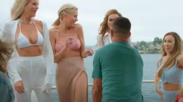 Superdown Keva Wrap Maxi Skirt usada por Chrishell Stause como se ve en Selling Sunset (S04E07)