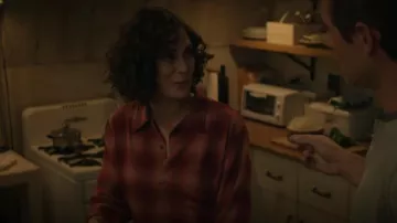 Re/done 60s Plaid But­ton Shirt worn by Alex Forrest (Lizzy Caplan) as seen in Fatal Attraction (S01E06)