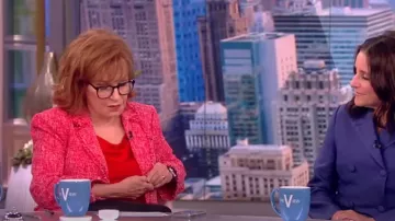 Cinq un blazer de tweed de Katrice de septiembre usado por Joy Behar como se ve en The View el 23 de mayo de 2023