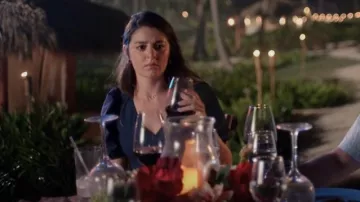 French Connection Birch Puff Sleeve Popeline Robe portée par Olivia (Melissa Lawson) vue dans Saint X (S01E07)