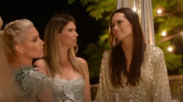 Robe Retrofête Aubrielle portée par Davina Potratz dans Selling Sunset (S04E10)