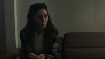 Rails Hunter Plaid Shirt in Blue Onyx worn by Alex Forrest (Lizzy Caplan) as seen in Fatal Attraction (S01E07)