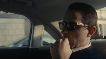 Gafas de sol Oliver Peoples Square Tortoiseshell usadas por Kendall Roy (Jeremy Strong) como se ve en Succession (S04E09)