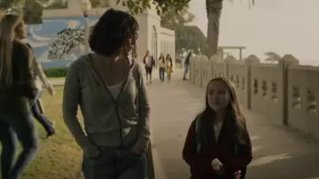 James Perse Sudadera con capucha Terry Zip Up francesa vintage usada por Alex Forrest (Lizzy Caplan) como se ve en Atracción fatal (S01E08)