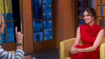 Pantalones de bengala de Magda Butrym Jersey usados por Hailee Steinfeld como se ve en Good Morning America el 24 de mayo de 2023