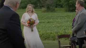 Alice aime les vêtements Robe nuage portée par le jeune Sam (Ava Morse) vue dans Somebody Somewhere (S02E07)