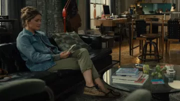 Clarks Wallabee Boot worn by Sylvia (Rose Byrne) as seen in Platonic (S01E04)