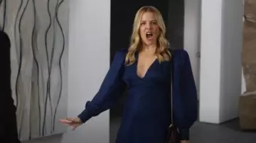 Ronny Kobo Estelle Robe portée par Brooke Dubek (Heléne Yorke) vue dans The Other Two (S03E06)