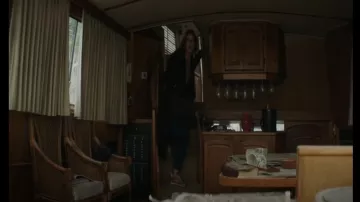 Rag & Bone Retro Runner porté par Nancy Drew (Kennedy McMann) vu dans Nancy Drew (S04E01)