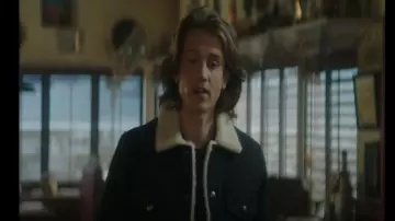 Sandro Faux Shearling-Lined Jacket porté par Ace (Alex Saxon) vu dans Nancy Drew (S04E01)