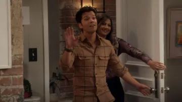 Camisa de franela Treasure and Bond Grindle usada por Freddie Benson (Nathan Kress) como se ve en iCarly (S03E02)