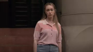 La Ligne Manches Courtes Polo en laine mérinos porté par Emily Thomas (Alycia Debnam Carey) vu dans Saint X (S01E08)