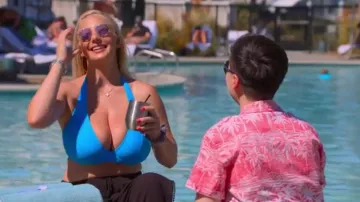 Ray Ban Round Sun­glass­es worn by Lexi Goldberg as seen in The Ultimatum: Queer Love (S01E01)