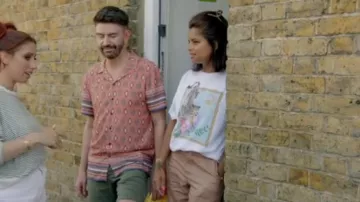 Chemise imprimée Primark portée par Ivan Carrington dans Sortez votre vie avec Stacey Solomon (S02E01)