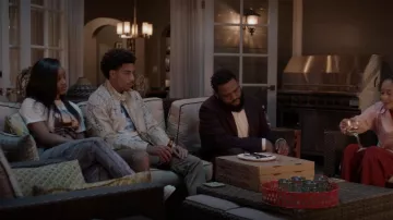 Ulla Johnson Brier Jeans usados por Olivia Lockhart (Katlyn Nichol) como se ve en negro (S08E05)