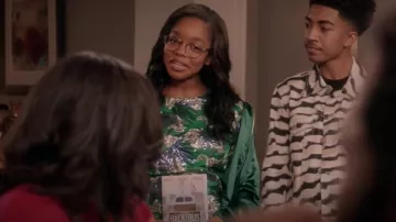 Maje Razul Mini robe à paillettes brodées portée par Diane Johnson (Marsai Martin) en noir-ish (S08E01)