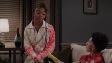 Re Done 70s Tie Dye Half Zip Sudadera usada por Diane Johnson (Marsai Martin) como se ve en negro (S08E02)