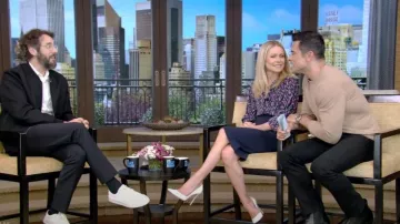 Gianvito Rossi Paris 100 Pumps usadas por Kelly Ripa como se ve en LIVE with Kelly and Mark el 30 de mayo de 2023
