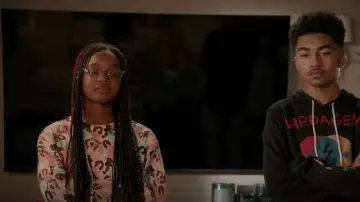 Alice + Olivia Gleeson Printed Boxy Pullover Sweater worn by Diane Johnson (Marsai Martin) as seen in black-ish (S08E09)
