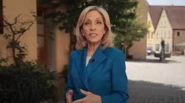 Akris Marvin Wool Gabardine Blazer worn by Andrea Mitchell as seen in Today on  June 2, 2023