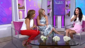 Dolce & Gabbana Floral-appliquéd Wool-crepe Mini Skirt In Baby Pink worn by Bethenny Frankel as seen in Today with Hoda & Jenna on June 2, 2023