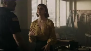 Top Maeve à manches longues porté par Chrissy Beppo (Sofia Hasmik) vu dans Superman & Lois (S03E11)