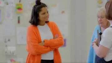 Comme des garçons Play Logo Patch T Shirt porté par Dilly Carter comme on le voit dans Sort Your Life Out with Stacey Solomon (S02E03)