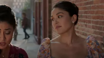 Collar Gorjana Reed usado por Drea Mikami (Ellen Tamaki) como se ve en Manifest (S04E17)