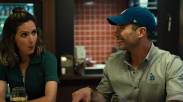 Los Angeles Dodgers Stretch Oxford Long Sleeve Button-Down Shirt usado por Charlie (Luke Macfarlane) como se ve en Platonic (S01E05)