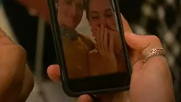 La bague en or portée au pouce par JJ Maybank (Rudy Pankow) dans la série Outer Banks (Saison 2)