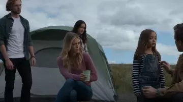 Vince Cashmere Knit Short Raglan-Sleeve Cardigan usado por Michaela Stone (Melissa Roxburgh) como se ve en Manifest (S04E20)