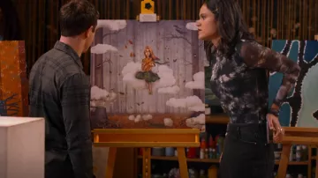 H:ours Monroe Bodysuit como se ve en Never Have I Ever (S04E06)